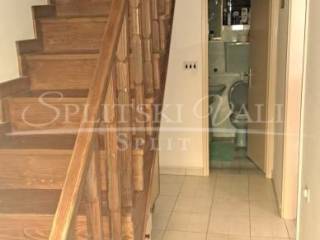 Flat in a house, Sale, Okrug, Okrug Gornji