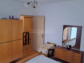 Flat in a house, Sale, Okrug, Okrug Gornji