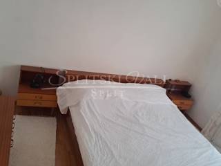 Flat in a house, Sale, Okrug, Okrug Gornji