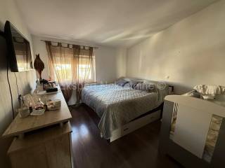 Flat in a house, Sale, Split, Split