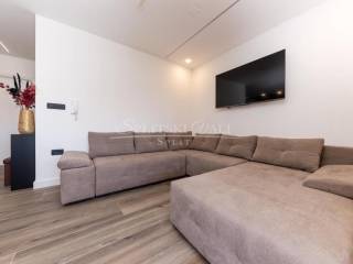 Flat in a new building, Sale, Okrug, Okrug Gornji