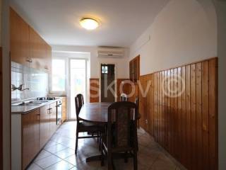 Flat in a building, Sale, Split, Split