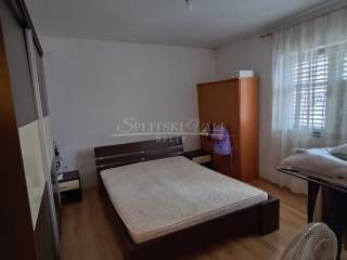 Flat in a house, Sale, Split, Split