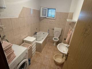 Flat in a house, Sale, Split, Split