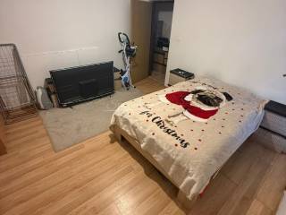 Flat in a house, Sale, Split, Split