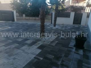 House with apartments, Sale, Vodice, Srima