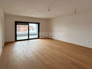 Flat in a building, Sale, Pula, Pula