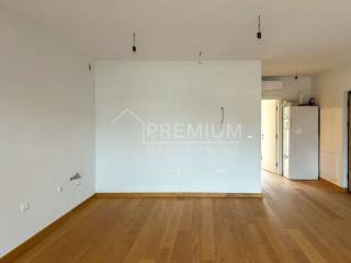 Flat in a building, Sale, Pula, Pula