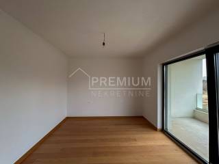 Flat in a building, Sale, Pula, Pula