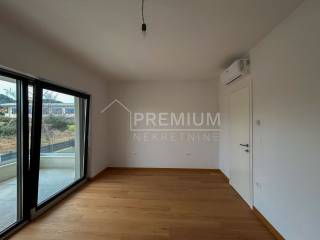 Flat in a building, Sale, Pula, Pula