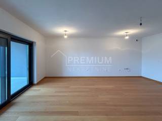 Flat in a building, Sale, Pula, Pula