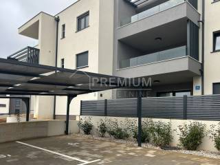 Flat in a building, Sale, Pula, Pula