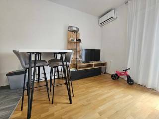 Apartman na moru, Prodaja, Vir, Vir
