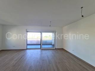 Apartman na moru, Prodaja, Vir, Vir