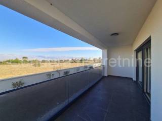 Apartman na moru, Prodaja, Vir, Vir