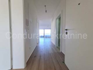 Apartman na moru, Prodaja, Vir, Vir