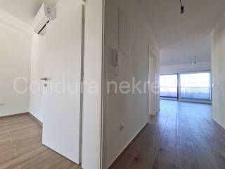 Apartman na moru, Prodaja, Vir, Vir
