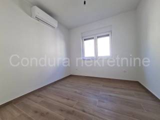 Apartman na moru, Prodaja, Vir, Vir