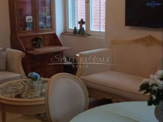 Flat in a building, Sale, Split, Split