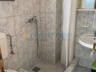 House with apartments, Sale, Vir, Vir