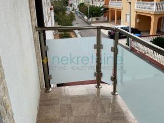 House with apartments, Sale, Vir, Vir
