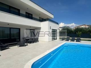 Heated pool