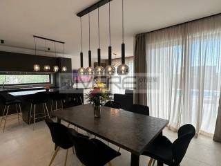Dining &amp; kitchen