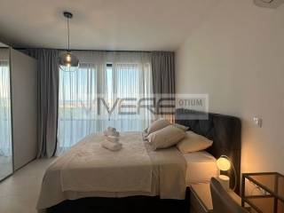 Bedroom with terrace access