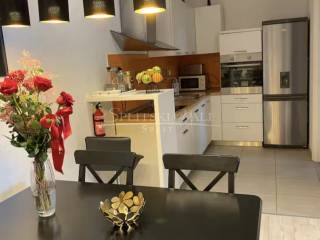Flat in a building, Sale, Split, Split