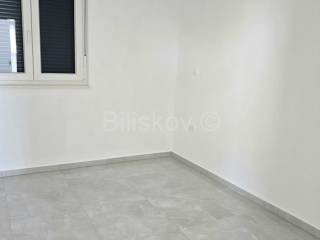 Flat in a building, Sale, Marina, Sevid