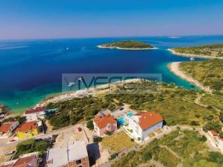 100 meters to the beach