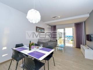 Ground floor apartment with access to pool terrace