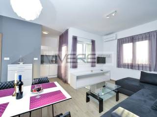 2 bedroom apartment: living room