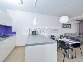 2 bedroom apartment: kitchen