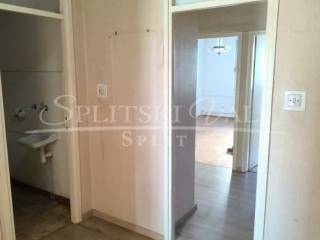 Flat in a building, Sale, Split, Split