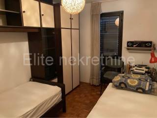 Flat in a building, Sale, Pula, Pula