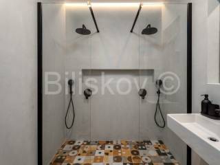 Flat in a building, Sale, Bol, Murvica