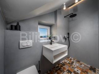 Flat in a building, Sale, Bol, Murvica