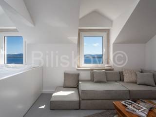Flat in a building, Sale, Bol, Murvica