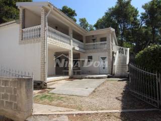 House with apartments, Sale, Vir, Vir