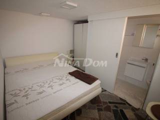 Leasure property, Sale, Vir, Vir