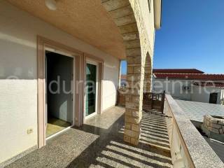 Residential-commercial property, Sale, Vir, Vir