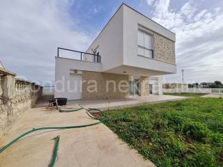 House by the sea, Sale, Vir, Vir