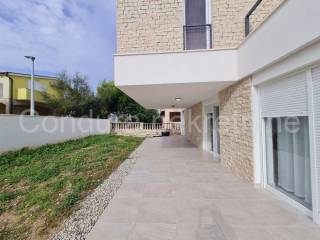 House by the sea, Sale, Vir, Vir