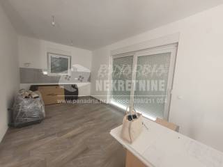 House with apartments, Sale, Vir, Vir