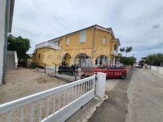 House by the sea, Sale, Vir, Vir