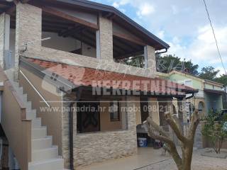 House by the sea, Sale, Vir, Vir