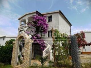 House by the sea, Sale, Vir, Vir
