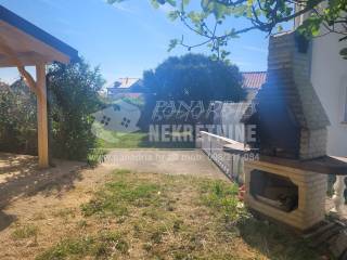 House with apartments, Sale, Vir, Vir