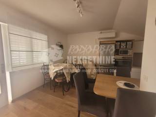 House with apartments, Sale, Vir, Vir